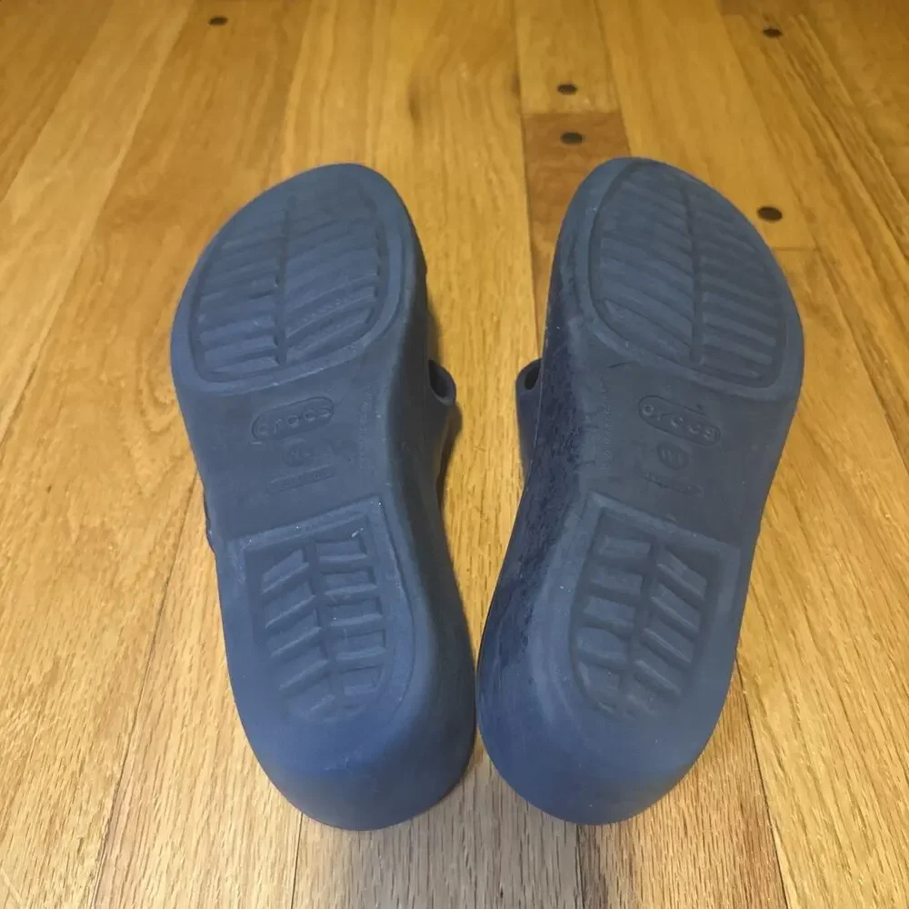 Crocs Purple Wedge Flip Flops Women's 9